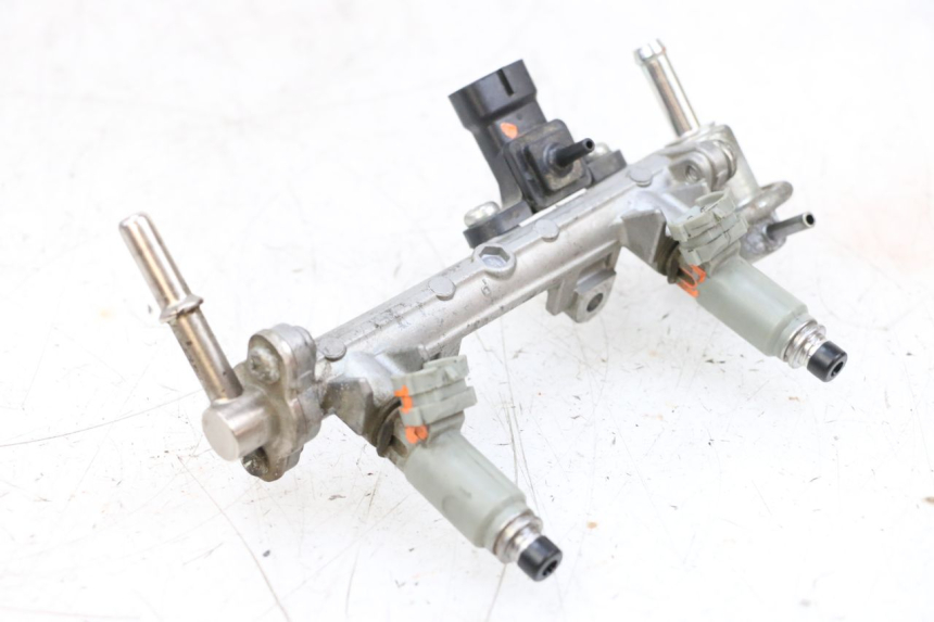 photo de INJECTEUR YAMAHA TDM ABS 900 (2002 - 2014) - Autre angle de vue