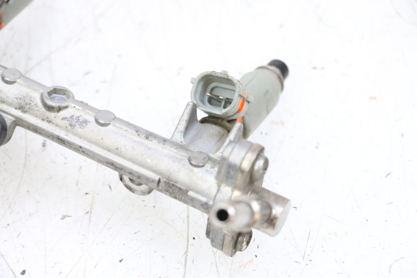 photo de INJECTEUR YAMAHA TDM ABS 900 (2002 - 2014) - Pièce contrôlée
