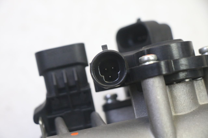 photo de INJECTION QUADRO 4 4D 350 (2015 - 2018)