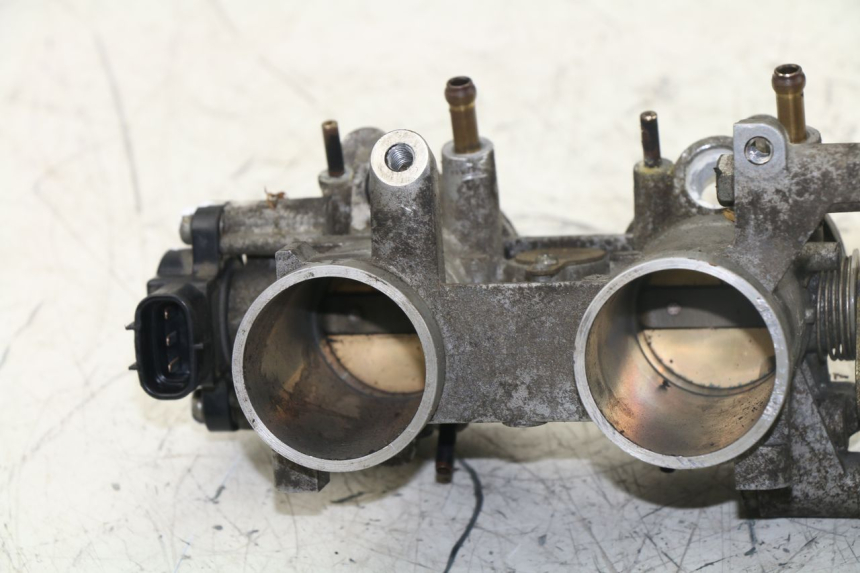 photo de INJECTION YAMAHA FZ6 FAZER 600 (2004 - 2006)