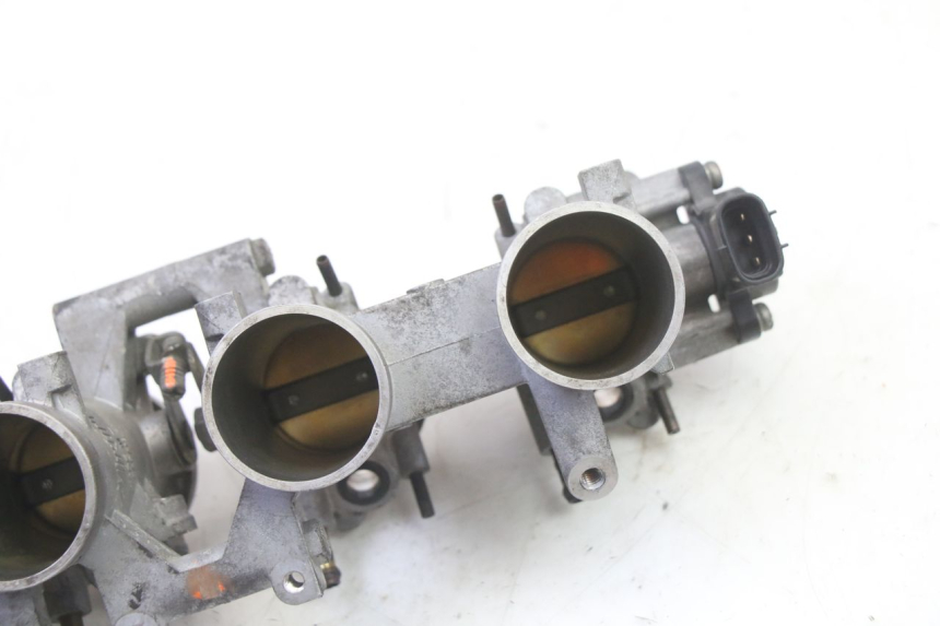 photo de INJECTION YAMAHA FZ6 FAZER S2 600 (2007 - 2011)