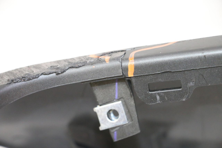 photo de INTERIEUR TETE FOURCHE DROIT YAMAHA XMAX X-MAX 125 (2021 - 2025)