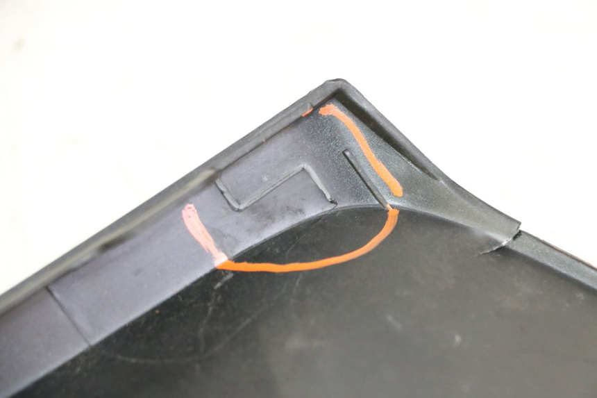 photo de INTERIEUR TETE FOURCHE DROIT YAMAHA XMAX X-MAX 125 (2021 - 2025)