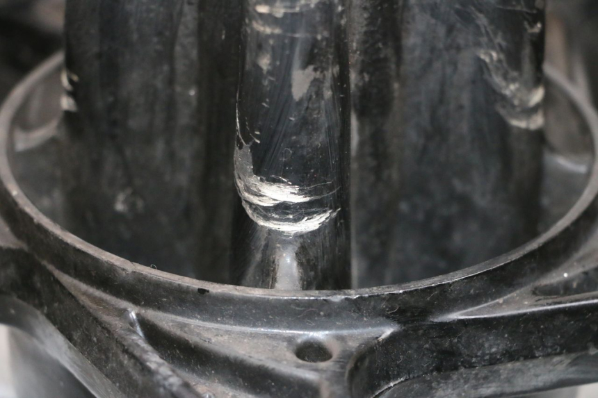 photo de JANTE ARRIÈRE ET PNEU MAG POWER BOMBERS 4T 50 (2016 - 2026) - Pièce contrôlée