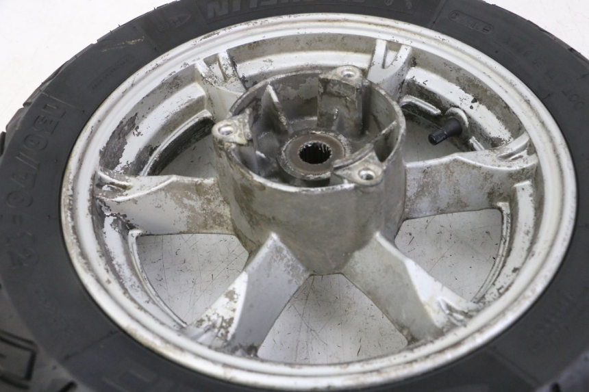 photo de JANTE ARRIÈRE ET PNEU SUZUKI BURGMAN 125 (2007 - 2014)