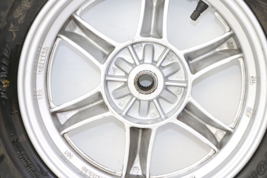 photo de JANTE ARRIÈRE ET PNEU SUZUKI BURGMAN 125 (2007 - 2014)