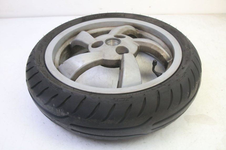 photo de JANTE ARRIÈRE ET PNEU PEUGEOT CITYSTAR 50 (2013 - 2017)