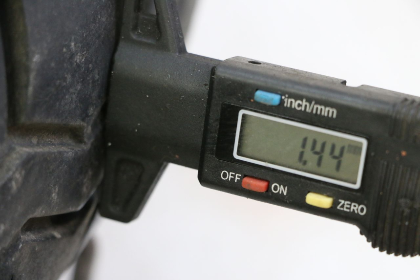 photo de JANTE ARRIÈRE ET PNEU APRILIA CLASSIC 125 (1995 - 2001)