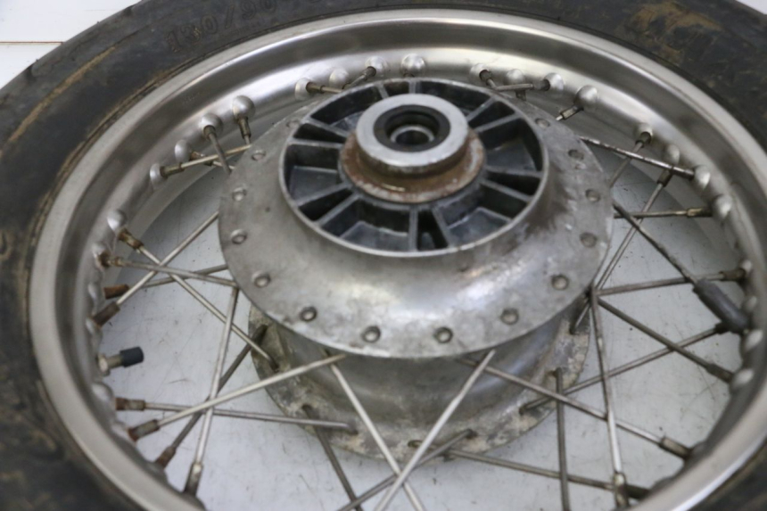 photo de JANTE ARRIÈRE ET PNEU APRILIA CLASSIC 125 (1995 - 2001)