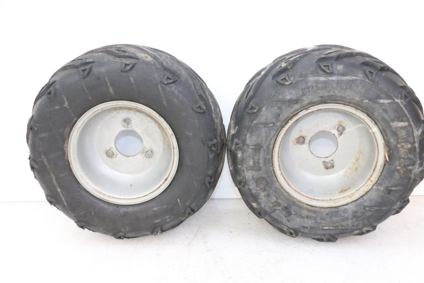 photo de JANTE ARRIÈRE ET PNEU SPEEDY DELUXE 125