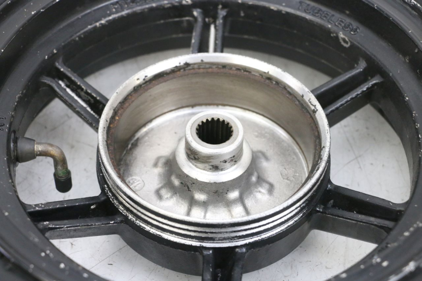 photo de JANTE ARRIÈRE ET PNEU LONGJIA DIGITA 4T 50 (2019 - 2022) - Points de fixation