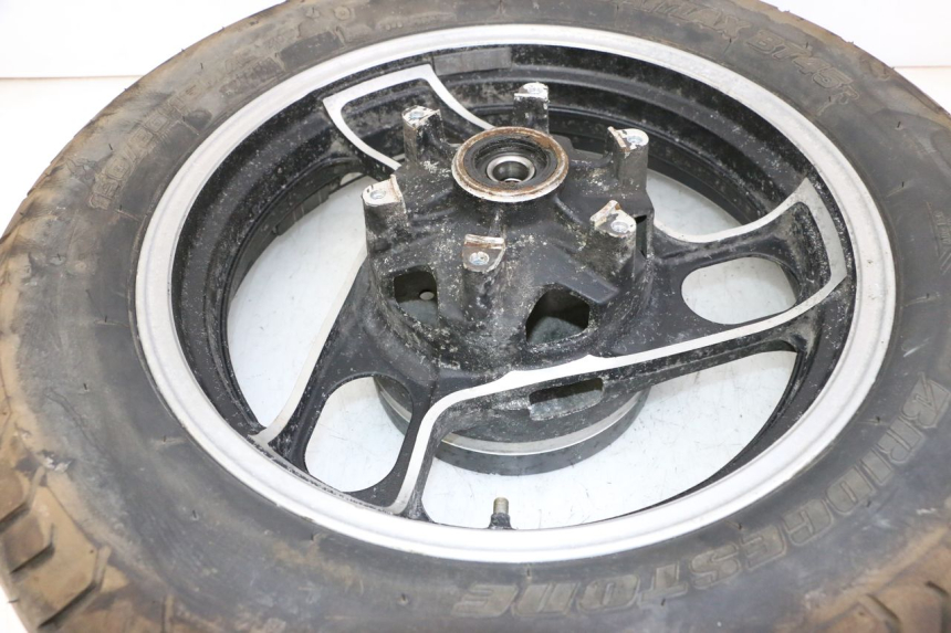 photo de JANTE ARRIÈRE ET PNEU YAMAHA FJ 36Y 1100 (1984 - 1985)