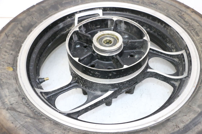 photo de JANTE ARRIÈRE ET PNEU YAMAHA FJ 36Y 1100 (1984 - 1985)