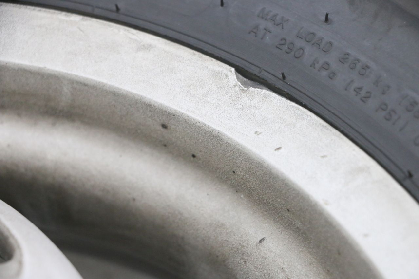 photo de JANTE ARRIÈRE ET PNEU PIAGGIO FLY 4T 50 (2013 - 2017) - Points de fixation