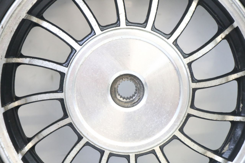 photo de JANTE ARRIÈRE ET PNEU VENESI FLY RETRO 4T 50 (2020 - 2025)