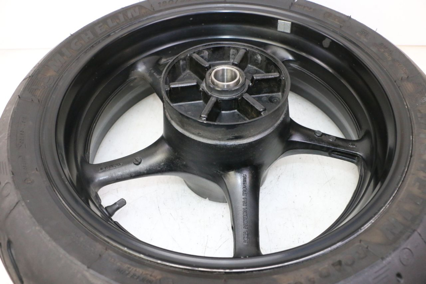 photo de JANTE ARRIÈRE ET PNEU YAMAHA FZ6 FAZER S2 600 (2007 - 2011)