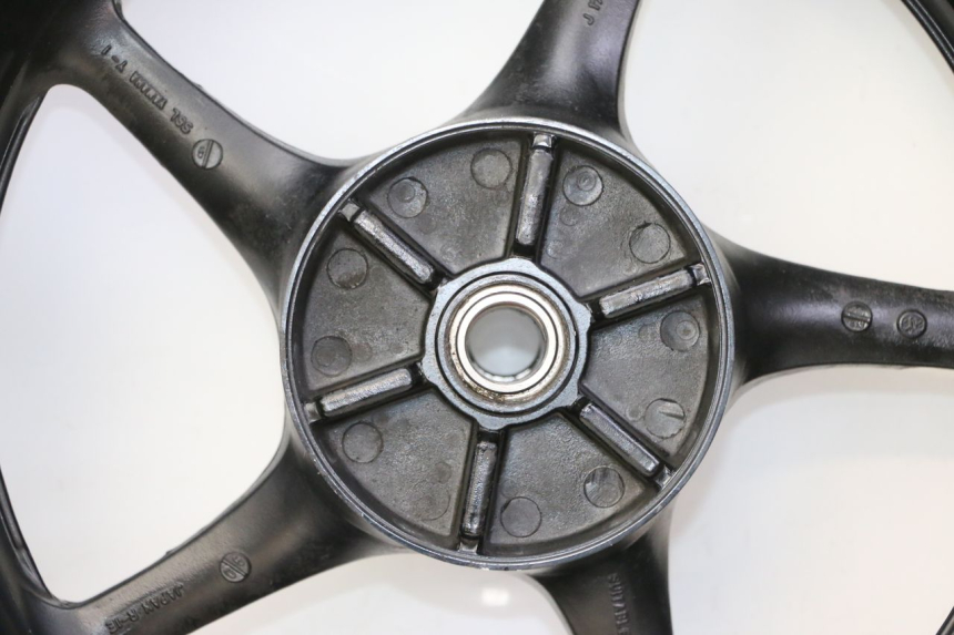 photo de JANTE ARRIÈRE ET PNEU YAMAHA FZ6 FAZER S2 600 (2007 - 2011)