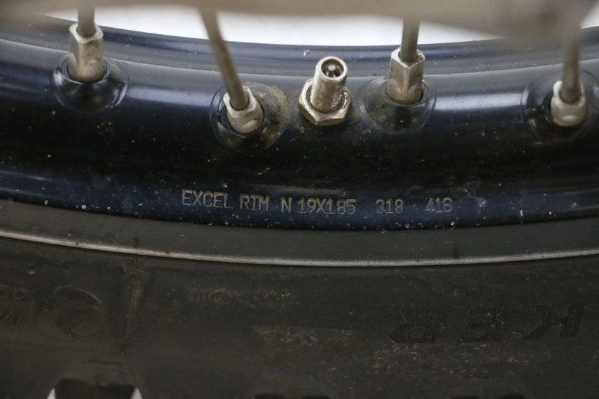 photo de JANTE ARRIÈRE ET PNEU KAWASAKI KXF KX-F 250 (2017 - 2019) - Points de fixation