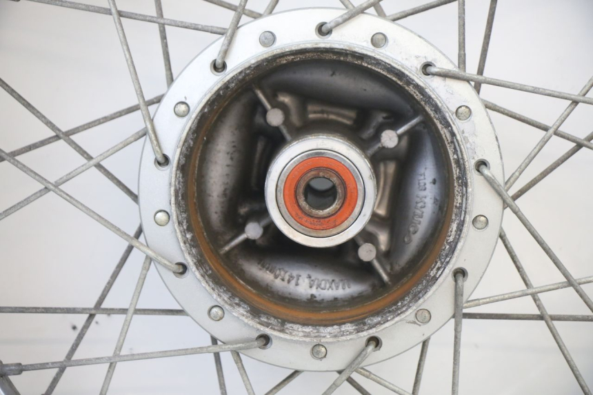 photo de JANTE ARRIÈRE ET PNEU KYMCO STRYKER OFF ROAD 125 (1999 - 2005)