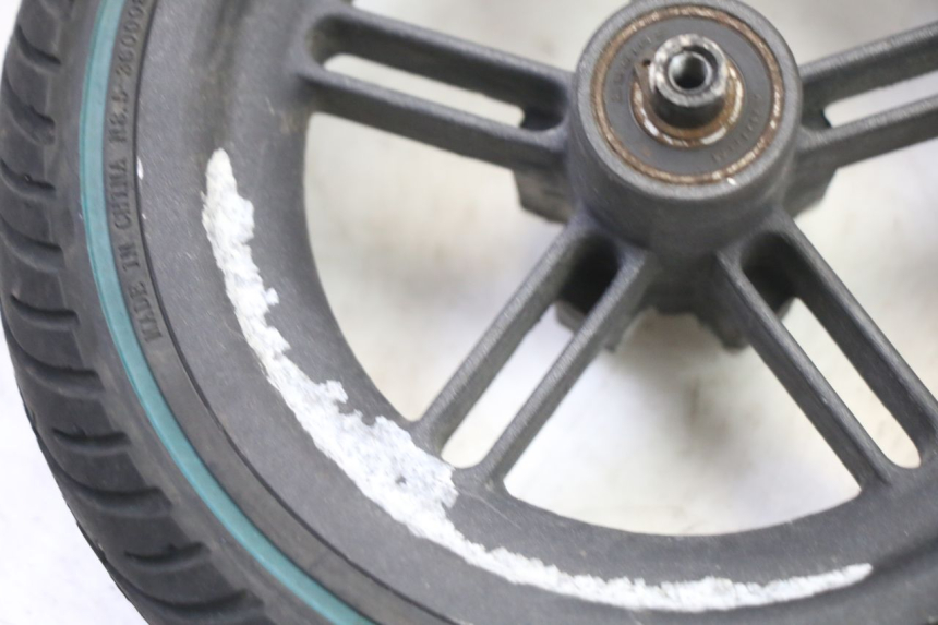 photo de JANTE ARRIÈRE ET PNEU XIAOMI MI PRO 2 1