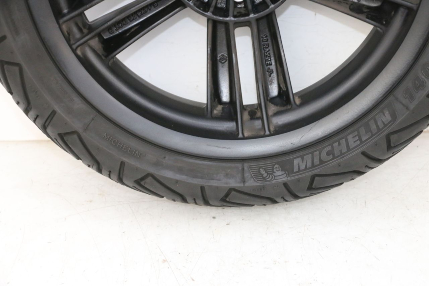 photo de JANTE ARRIÈRE ET PNEU PIAGGIO MP3 HPE 300 (2019 - 2026) - Pièce contrôlée