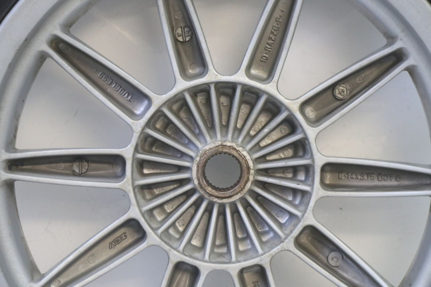 photo de JANTE ARRIÈRE ET PNEU PIAGGIO MP3 RL 250 (2007 - 2010)