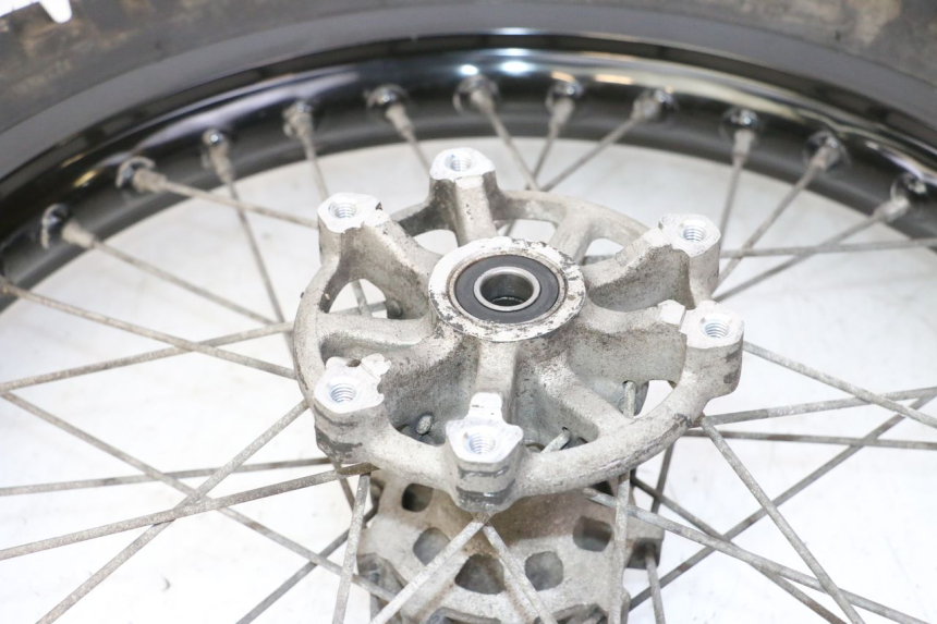 photo de JANTE ARRIÈRE ET PNEU RIEJU MRT 50 (2018 - 2021)