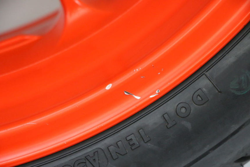 photo de JANTE ARRIÈRE ET PNEU YAMAHA MT-07 MT07 ABS 700 (2018 - 2020) - Vue rapprochée