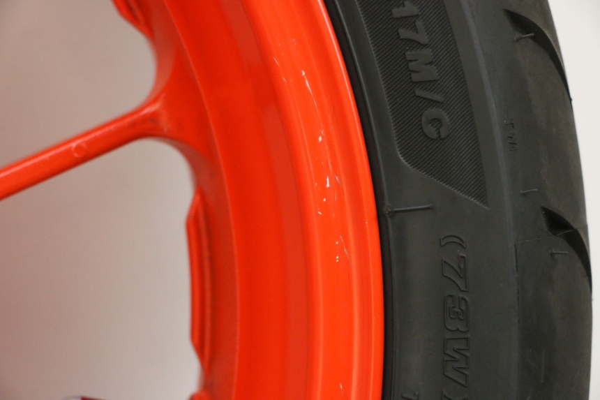 photo de JANTE ARRIÈRE ET PNEU YAMAHA MT-07 MT07 ABS 700 (2018 - 2020) - Focus structure