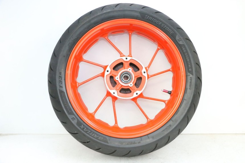 photo de JANTE ARRIÈRE ET PNEU YAMAHA MT-07 MT07 ABS 700 (2018 - 2020) - Angle alternatif