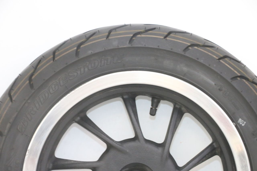 photo de JANTE ARRIÈRE ET PNEU KYMCO LIKE 4T 50 (2019 - 2025)