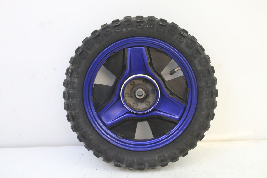 photo de JANTE ARRIÈRE ET PNEU YAMAHA PW 50 (1984 - 2020)