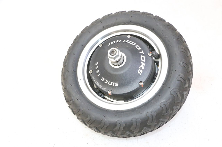 photo de JANTE ARRIÈRE ET PNEU DUALTRON VICTOR LIMITED 1