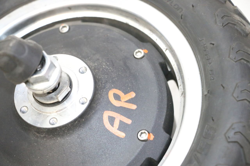 photo de JANTE ARRIÈRE ET PNEU DUALTRON VICTOR LIMITED 1