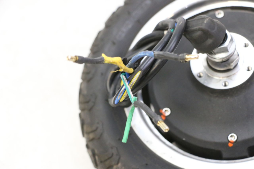 photo de JANTE ARRIÈRE ET PNEU DUALTRON VICTOR LIMITED 1