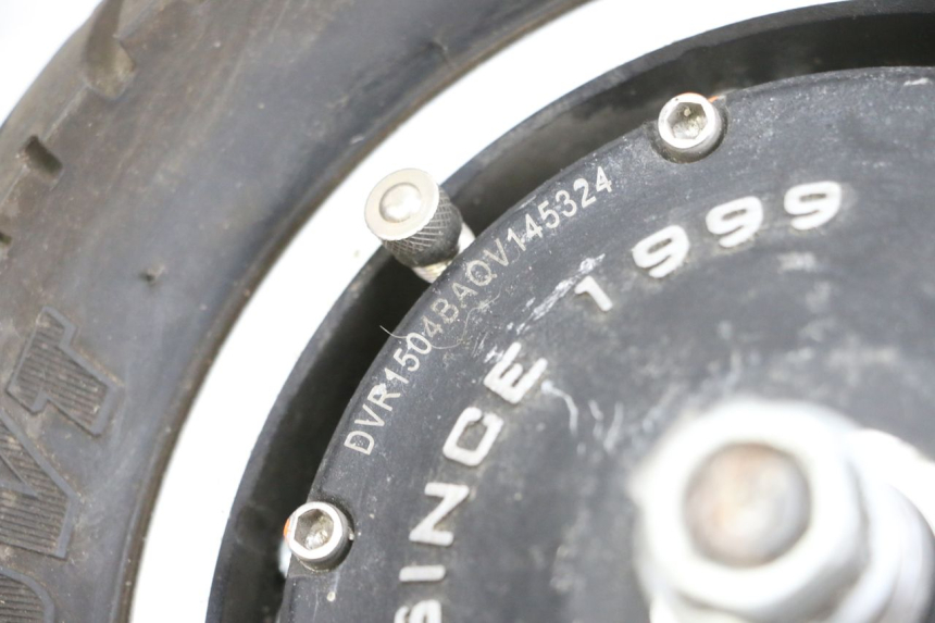 photo de JANTE ARRIÈRE ET PNEU DUALTRON VICTOR LIMITED 1