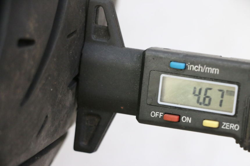 photo de JANTE ARRIÈRE ET PNEU YAMAHA XJ6 ABS 600 (2008 - 2016)