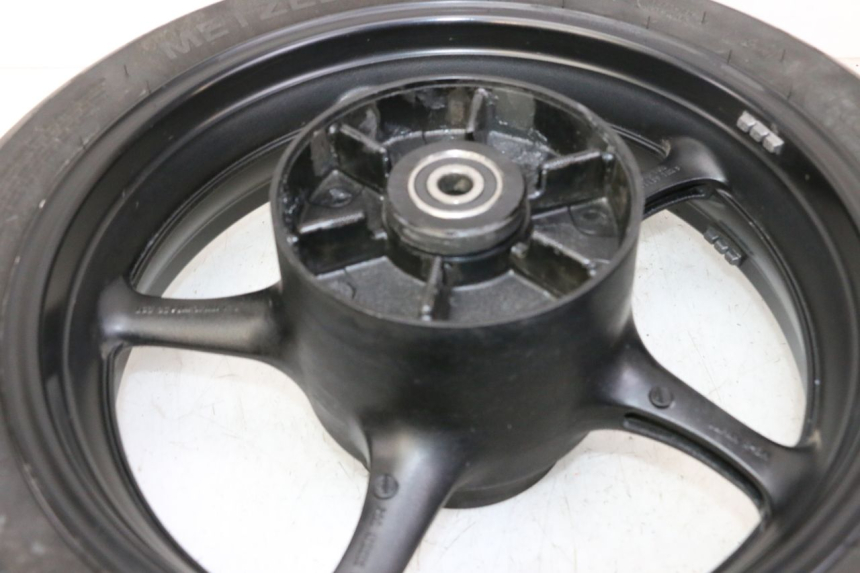 photo de JANTE ARRIÈRE ET PNEU YAMAHA XJ6 ABS 600 (2008 - 2016)