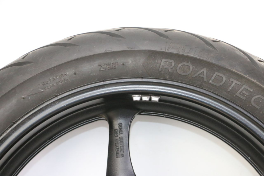 photo de JANTE ARRIÈRE ET PNEU YAMAHA XJ6 ABS 600 (2008 - 2016)