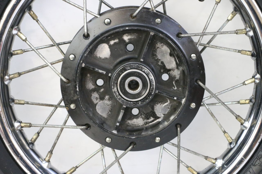 photo de JANTE ARRIÈRE ET PNEU YAMAHA PW 80 (1983 - 2014)