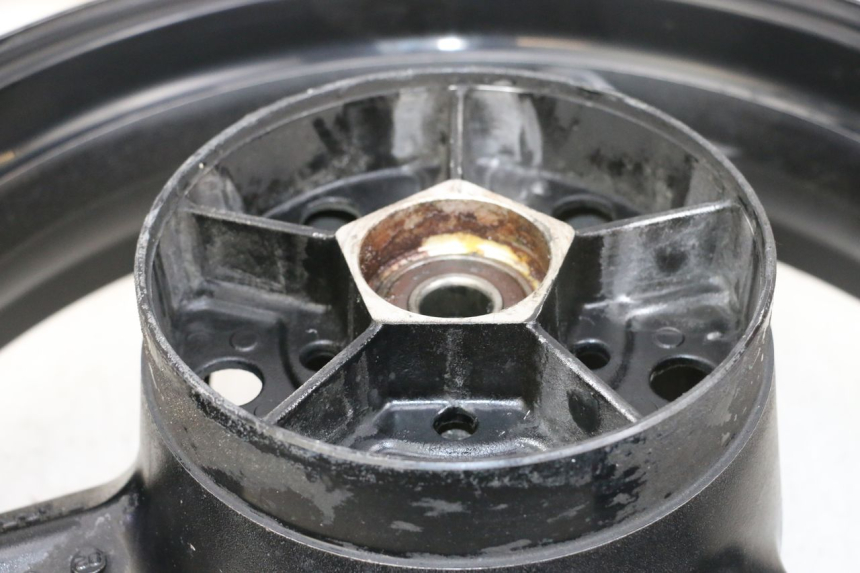 photo de JANTE ARRIERE SUZUKI DL V STROM 1000 (2002 - 2007) - Zoom qualité