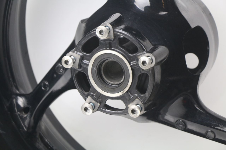 photo de JANTE ARRIERE SUZUKI GSX-R GSXR K16 1000 (2012 - 2016)