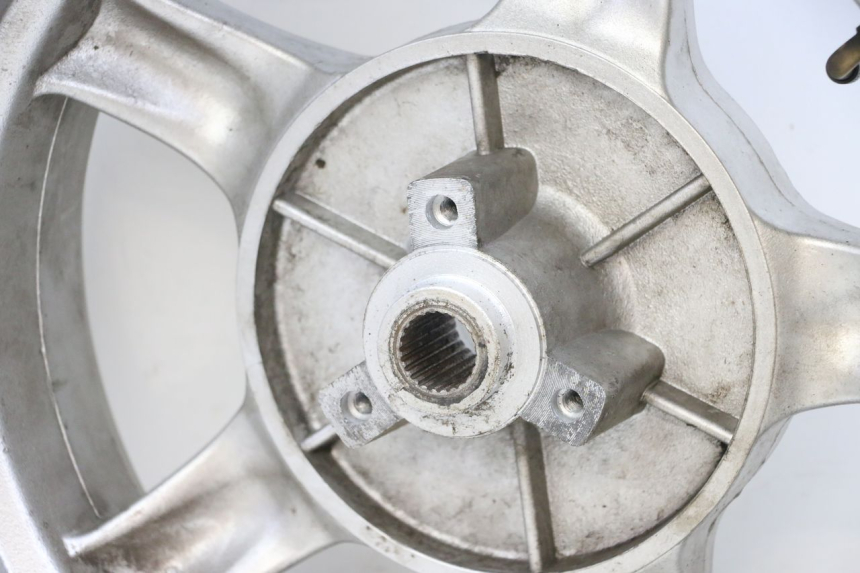 photo de JANTE ARRIERE JM MOTORS GTS 125 (2015 - 2019) - Détails caractéristiques