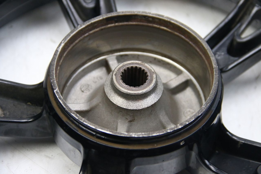 photo de JANTE ARRIERE PEUGEOT KISBEE 2T 50 (2010 - 2017)