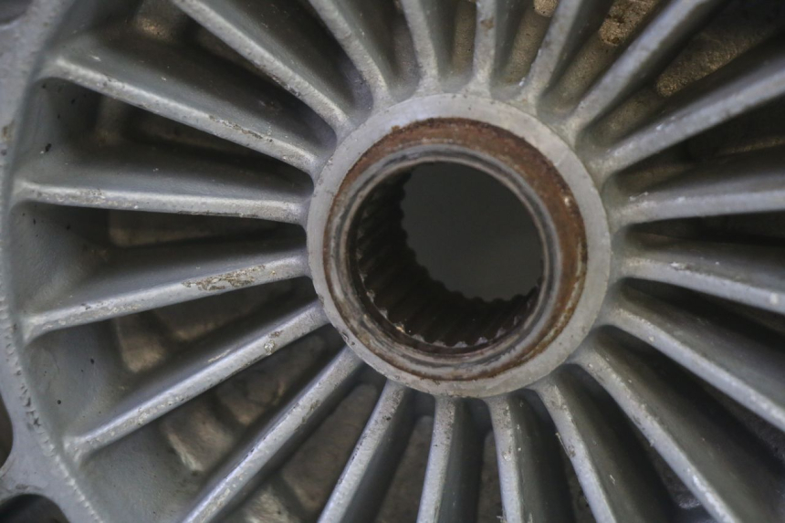 photo de JANTE ARRIERE PIAGGIO MP3 RL 250 (2007 - 2010) - Détails caractéristiques