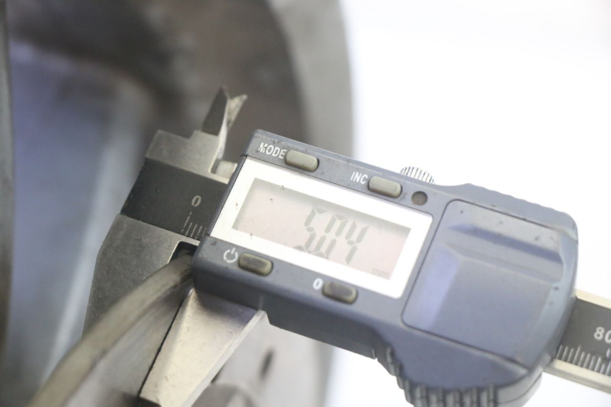 photo de JANTE ARRIERE PIAGGIO MP3 RL 250 (2007 - 2010) - Vue d’ensemble