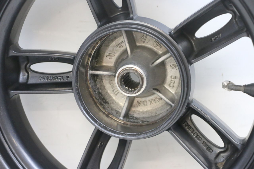 photo de JANTE ARRIERE YAMAHA NEOS NEO'S 4T 50 (2008 - 2016) - Gros plan technique