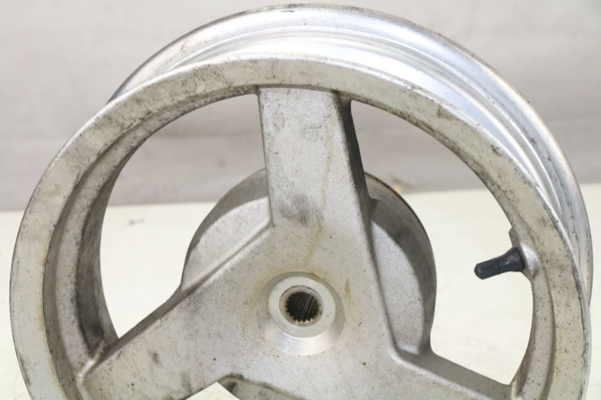 photo de JANTE ARRIERE PEUGEOT VIVACITY 125 (2010 - 2017)