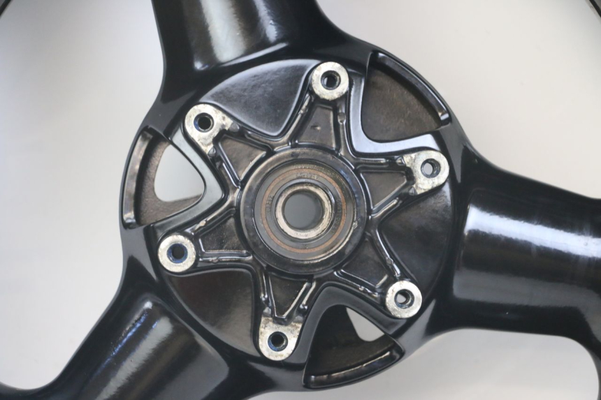 photo de JANTE ARRIERE TRIUMPH SPEED TRIPLE T301 900 (1994 - 1996)