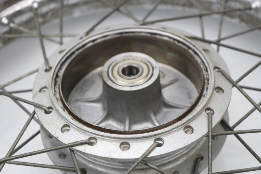 photo de JANTE ARRIERE SUZUKI TU X TUX VOLTY 125 (1999 - 2001) - Détail de la pièce